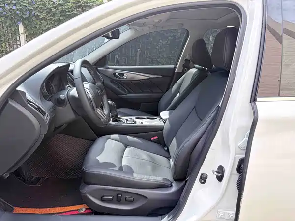 Infiniti Q50L 2023