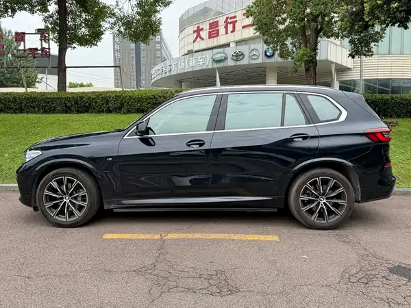 BMW X5 2023