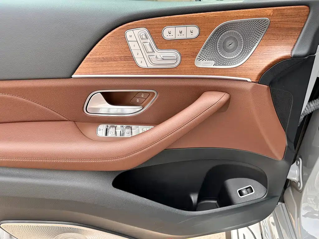 Mercedes-Benz GLS 2024 — фото 11