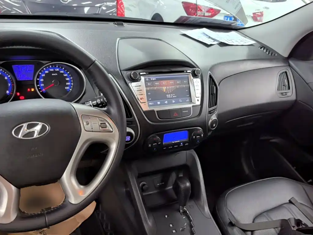 Hyundai ix35 2016 — фото 10
