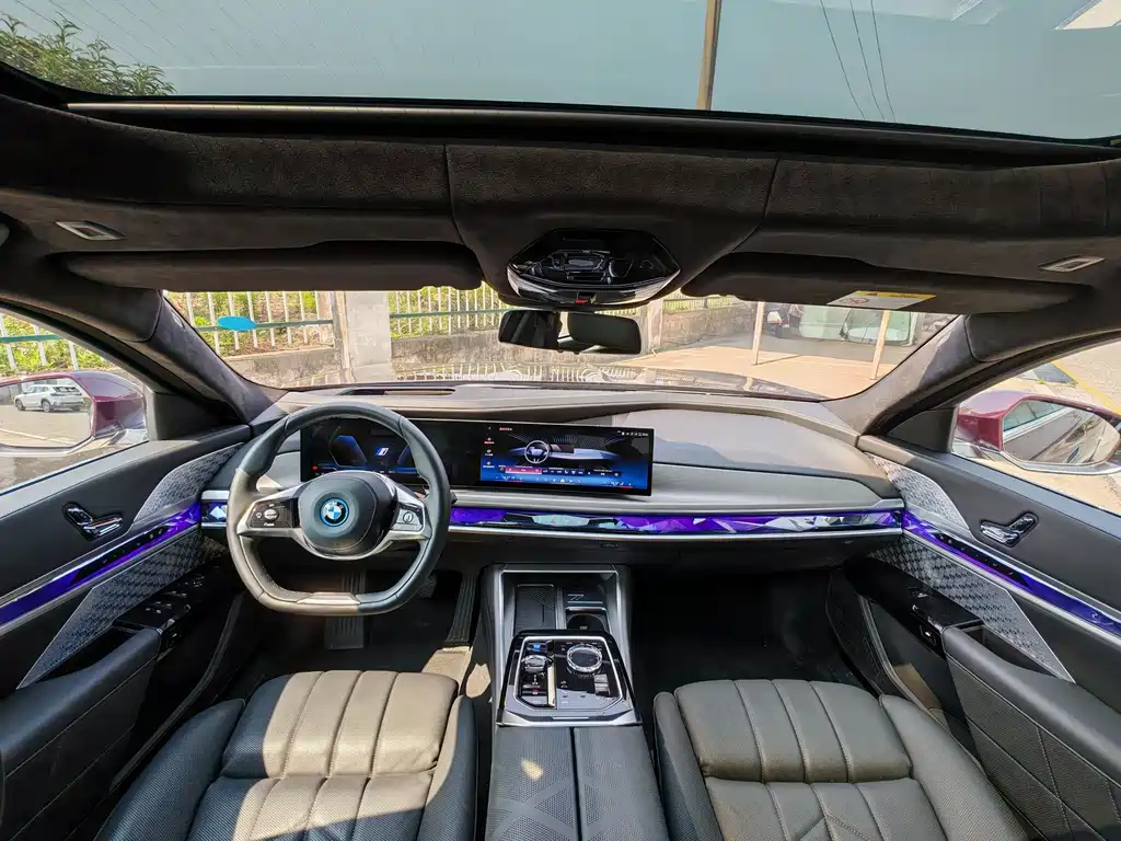 BMW i7 2024 — фото 14