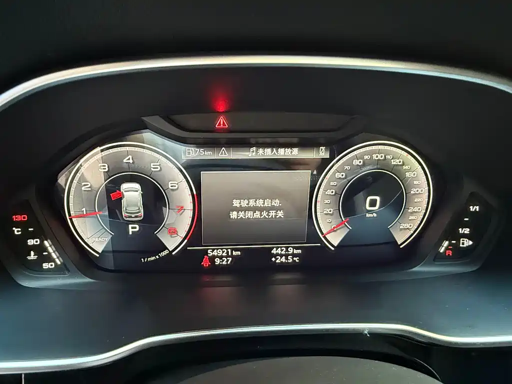 Audi Q3 2022 — фото 13