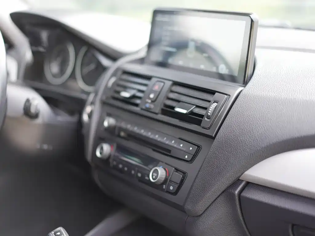 BMW 1 Series 2012 — фото 13