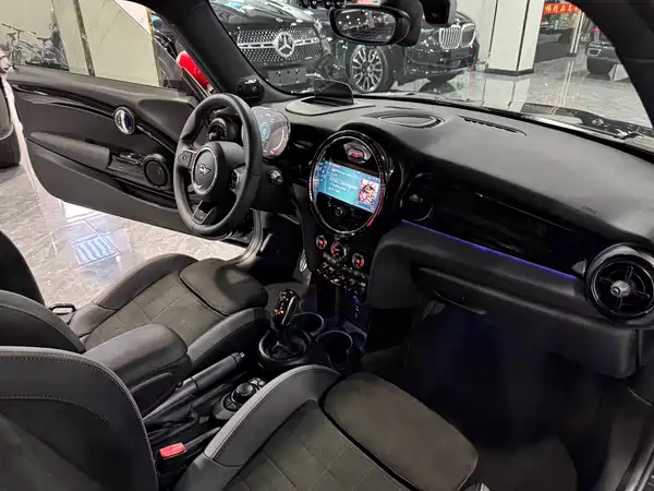 MINI JCW 2022