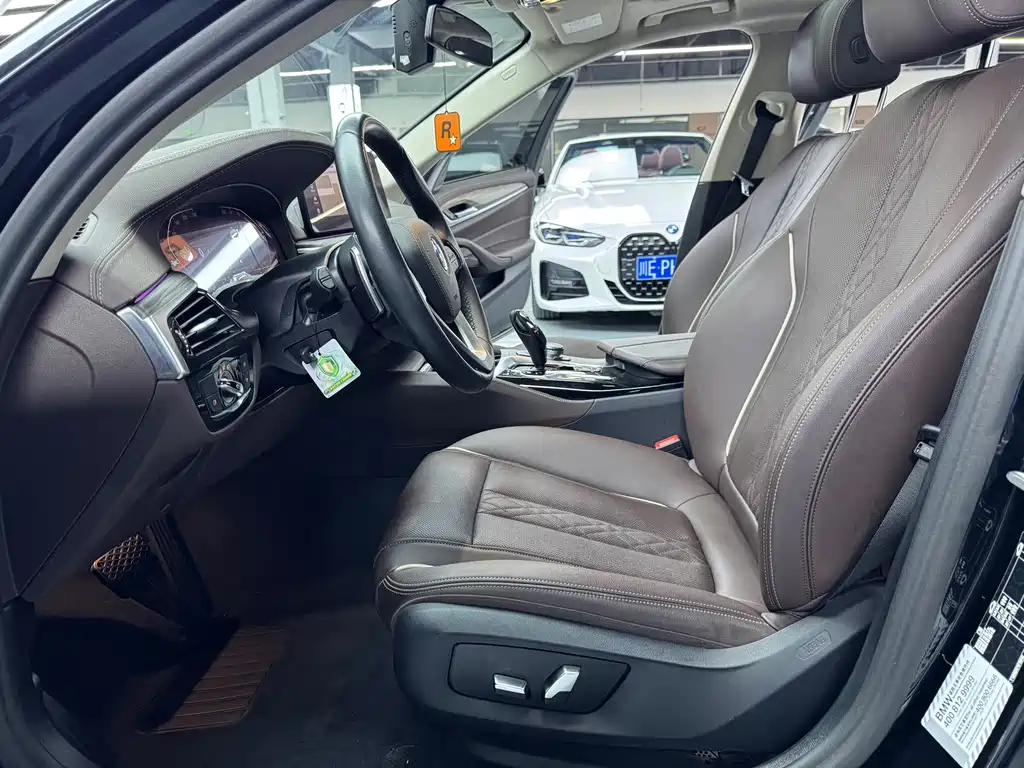 BMW 5 Series 2024
