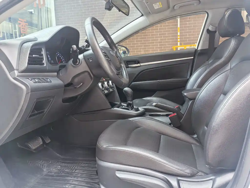 Hyundai Elantra 2020