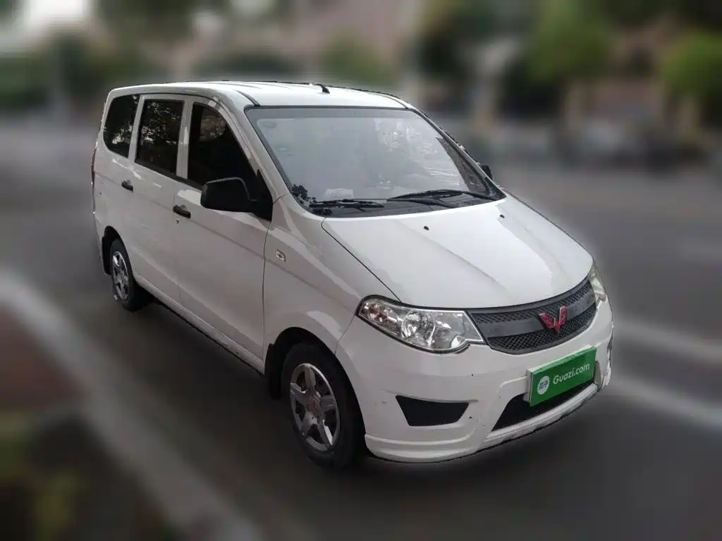 Wuling Hongguang 2018 — фото 24