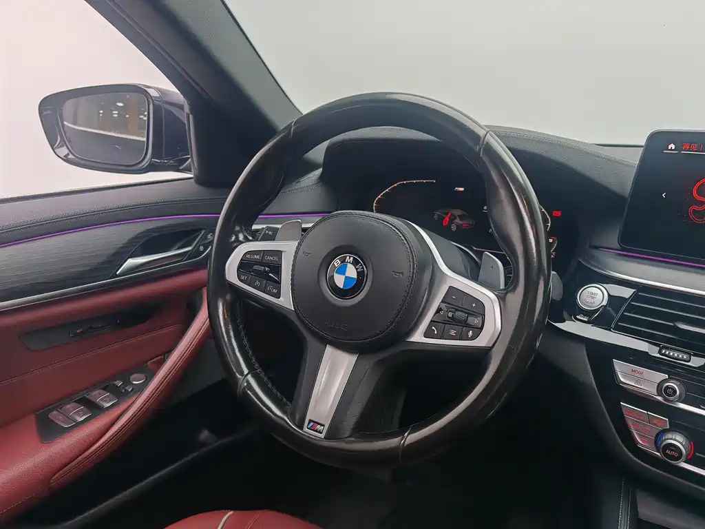 BMW 5 Series 2021 — фото 15