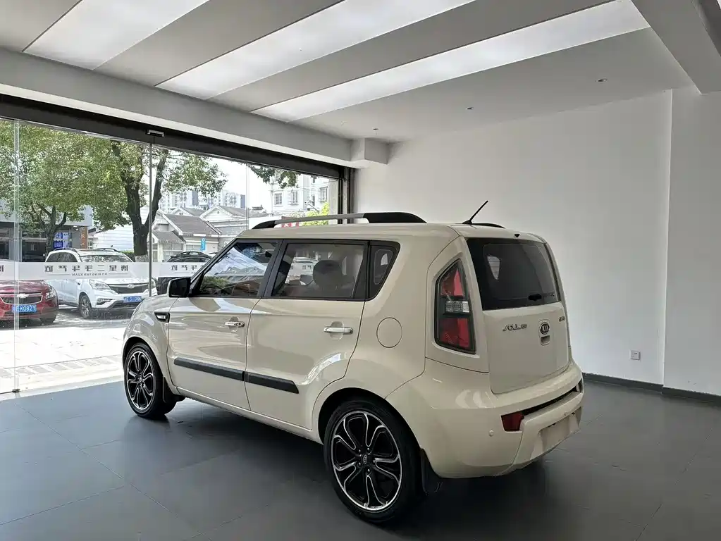 Kia Soul 2010 — фото 9