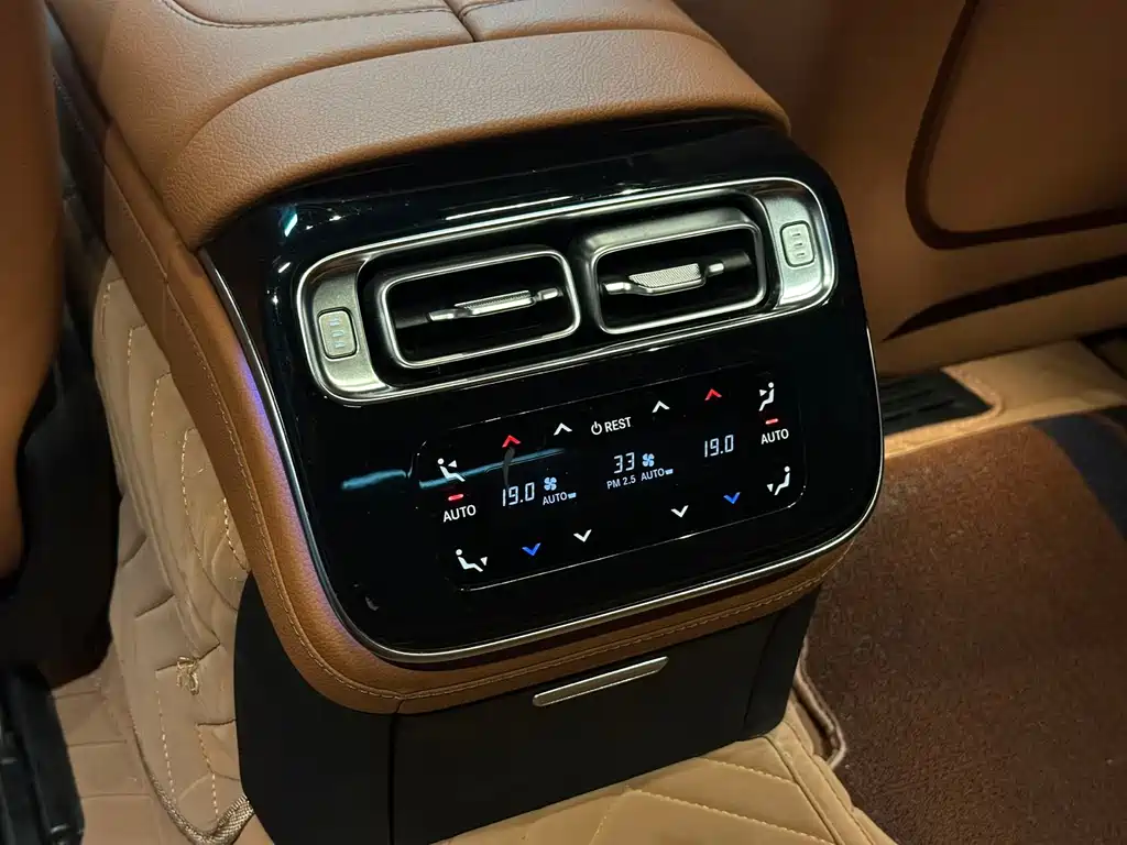 Mercedes-Benz S-Class 2023 — фото 16