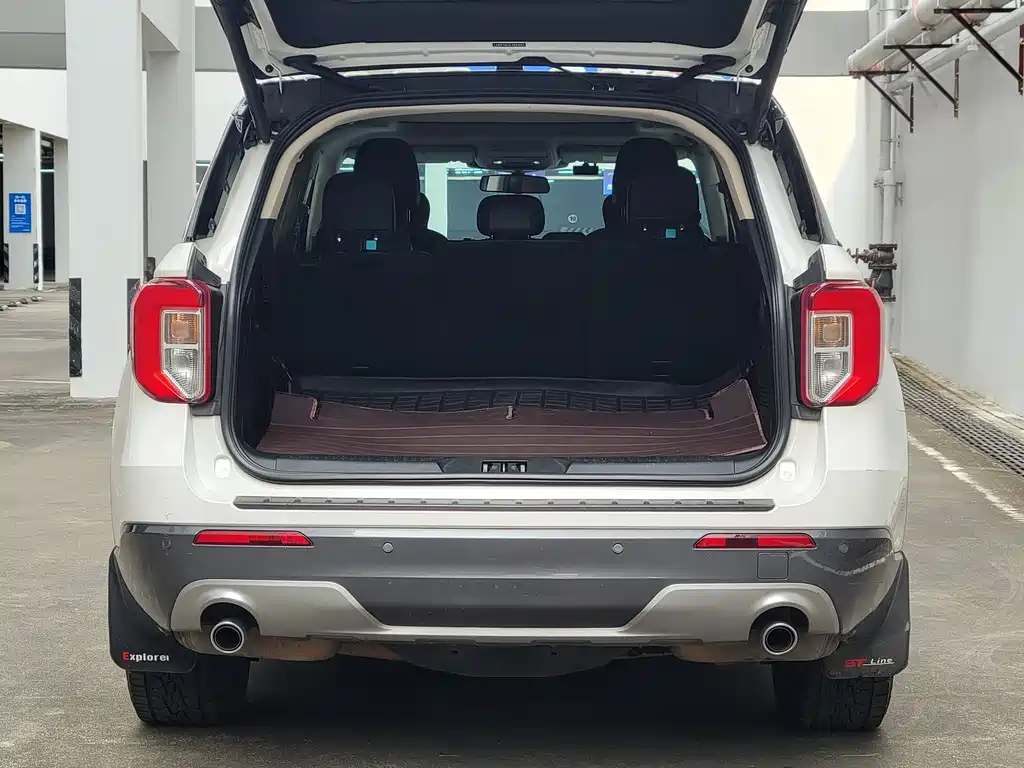 Ford Explorer 2020 — фото 11