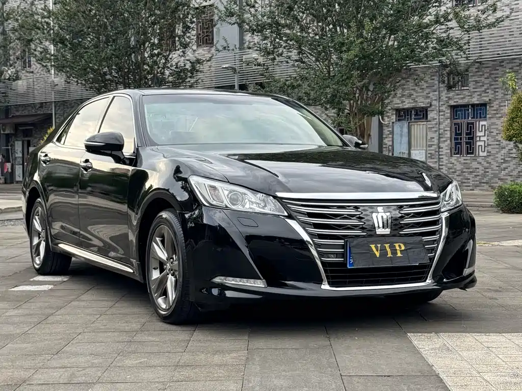 Toyota Crown 2017