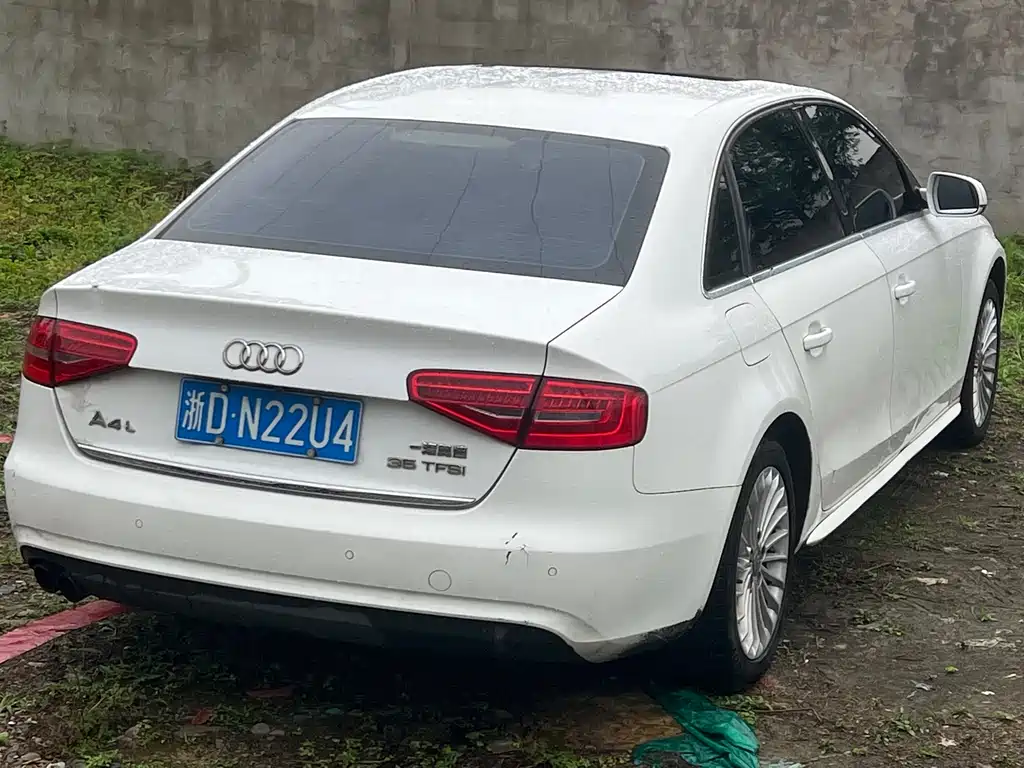 Audi A4L 2014 — фото 2