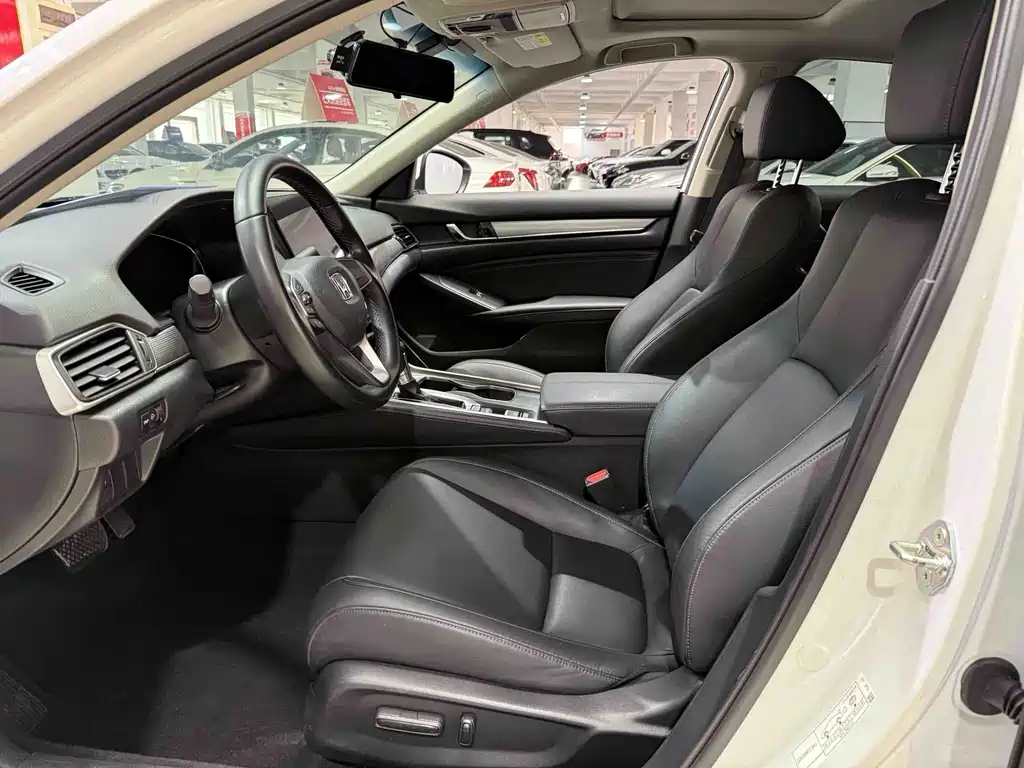Honda Accord 2022 — фото 12