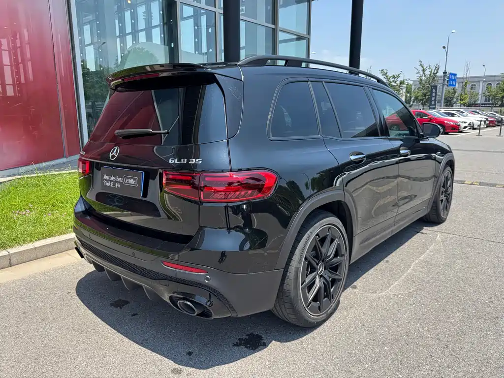 Mercedes-Benz GLB AMG 2025 — фото 19