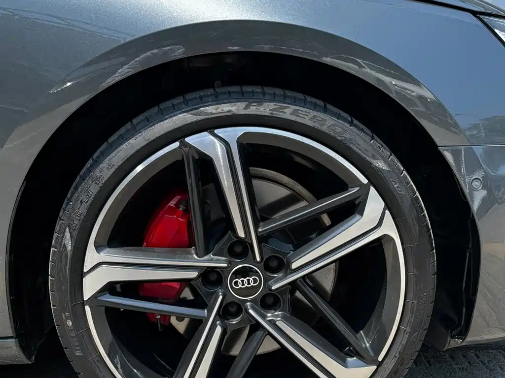 Audi A4L 2023 — фото 21