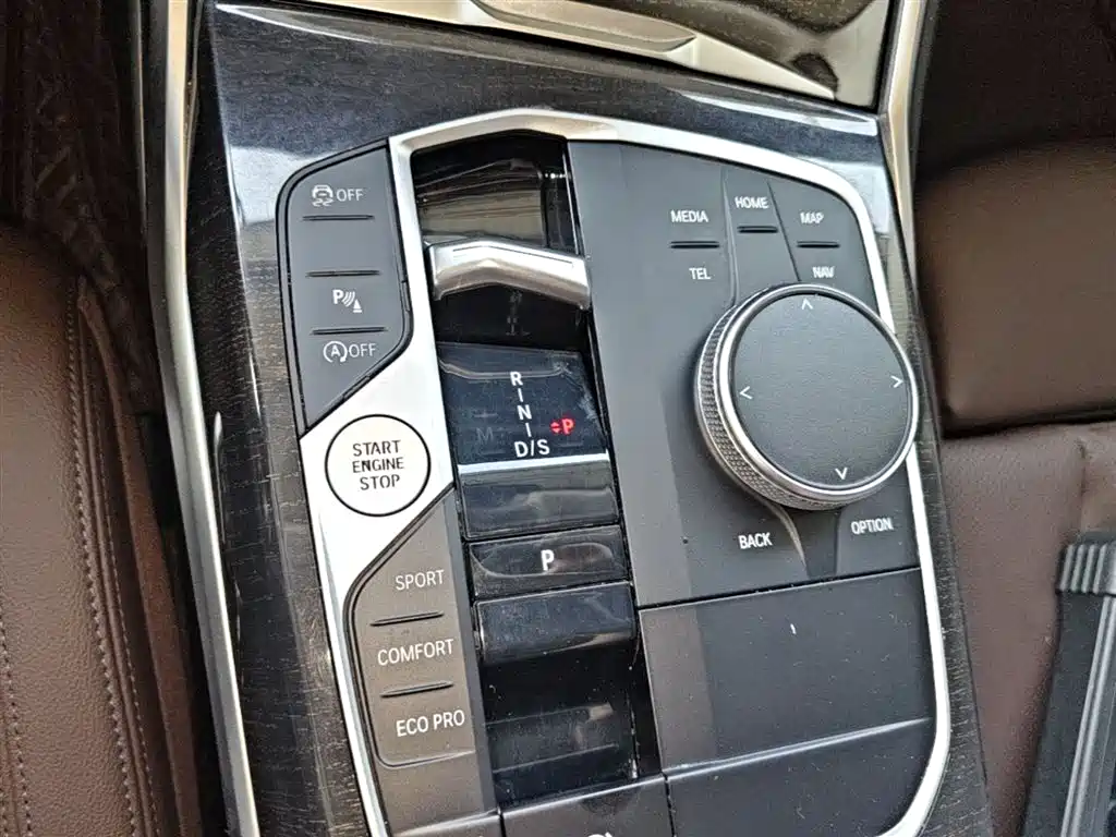 BMW 3 Series 2023 — фото 14