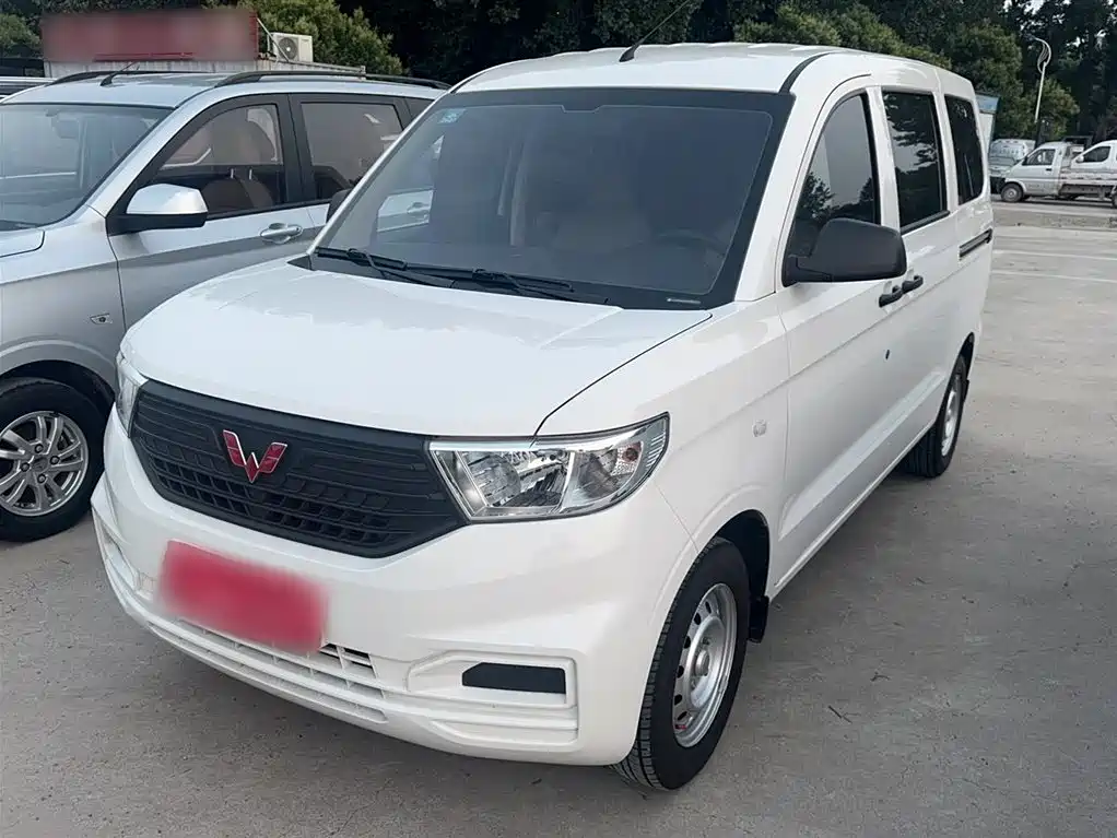 Wuling Hongguang V 2025