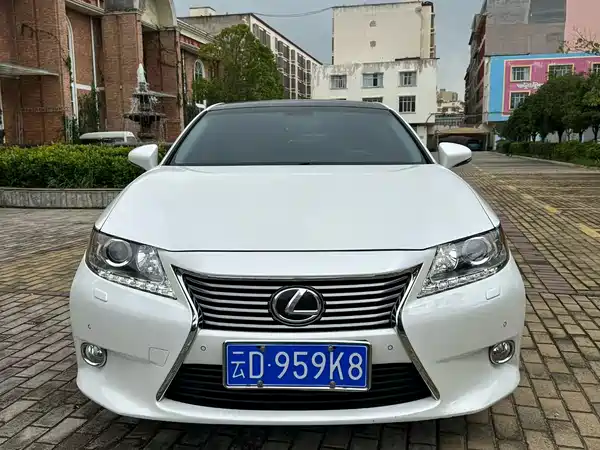 Lexus ES 2013