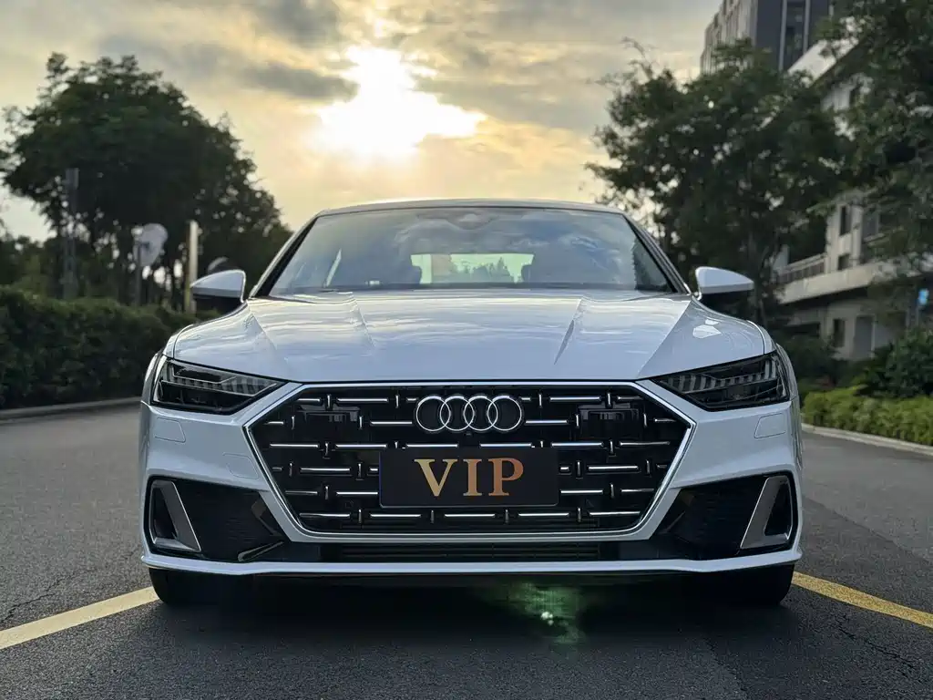 Audi A7L 2023 — фото 2
