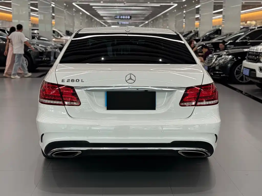 Mercedes-Benz E-Class 2014 — фото 10
