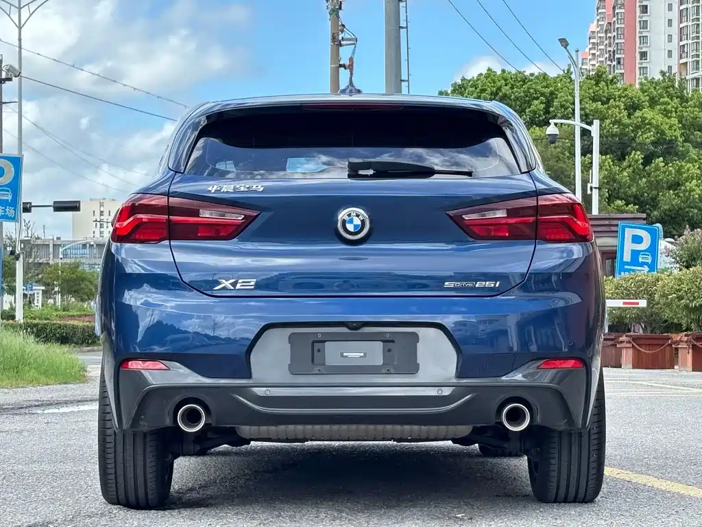 BMW X2 2022 — фото 8