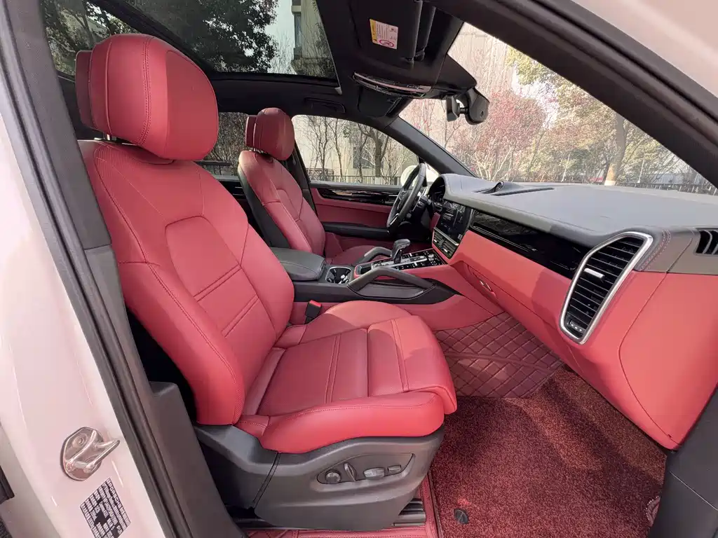 Porsche Cayenne 2023