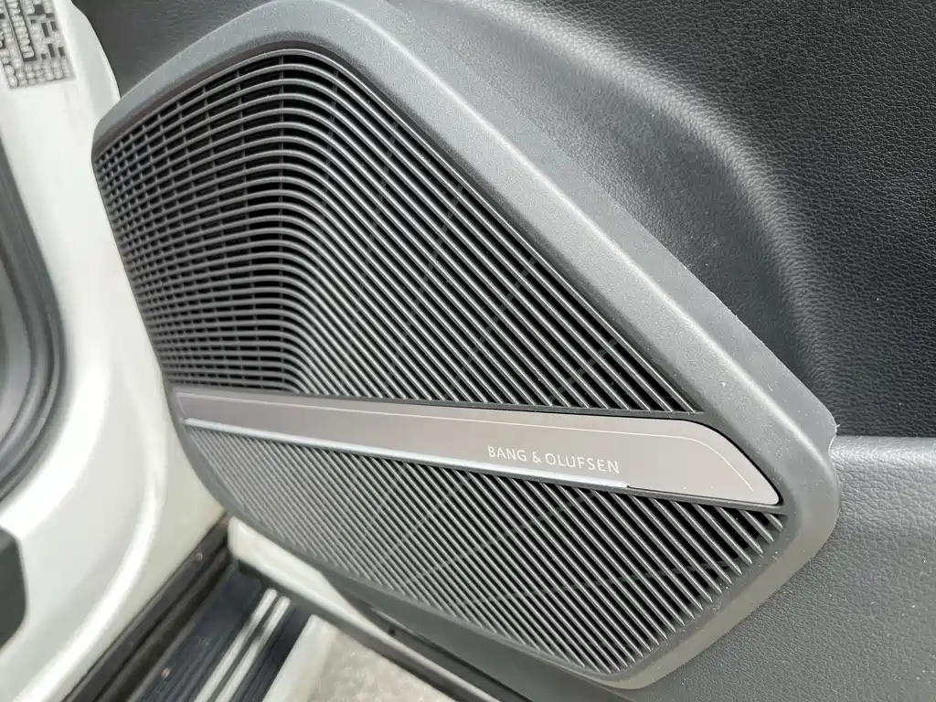 Audi Q5L 2023 — фото 18
