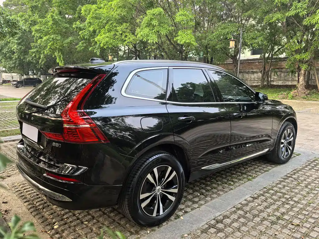 Volvo XC60 2022 — фото 23