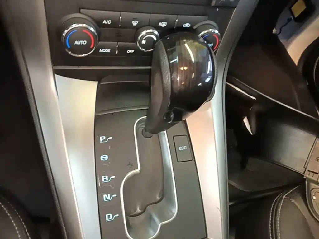 Chevrolet Captiva 2015 — фото 14