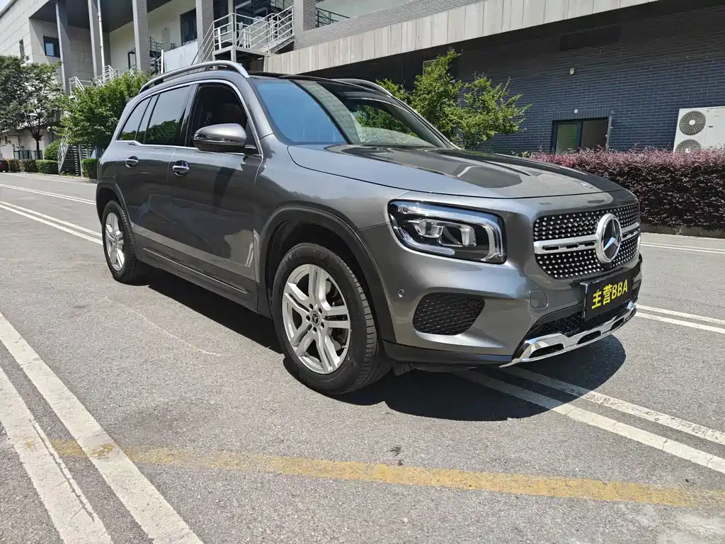 Mercedes-Benz GLB 2023 — фото 3