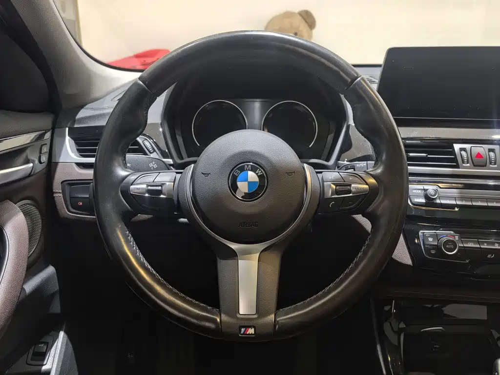 BMW X2 2022 — фото 9