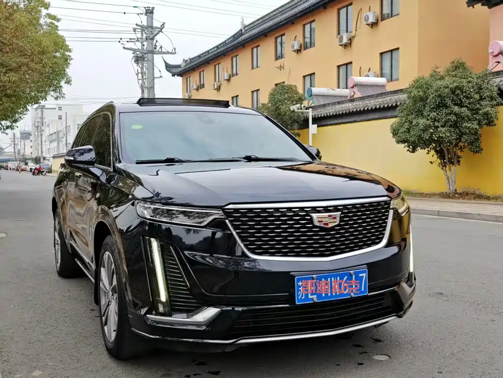 Cadillac XT6 2021 — фото 1