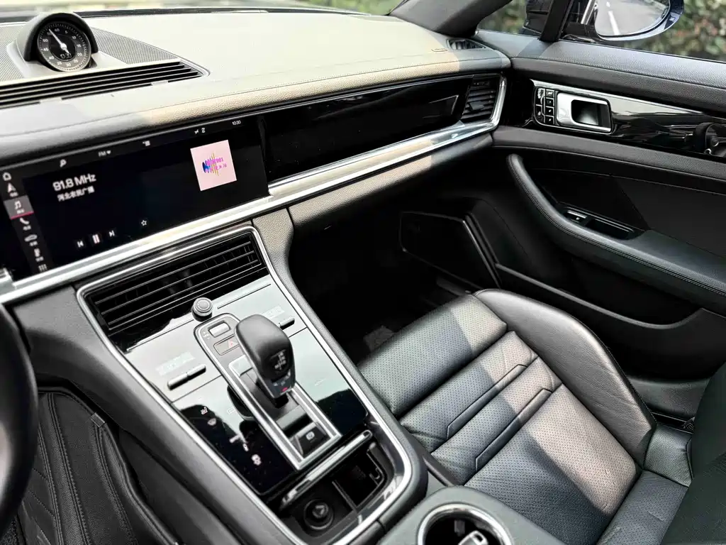 Porsche Panamera 2018 — фото 13