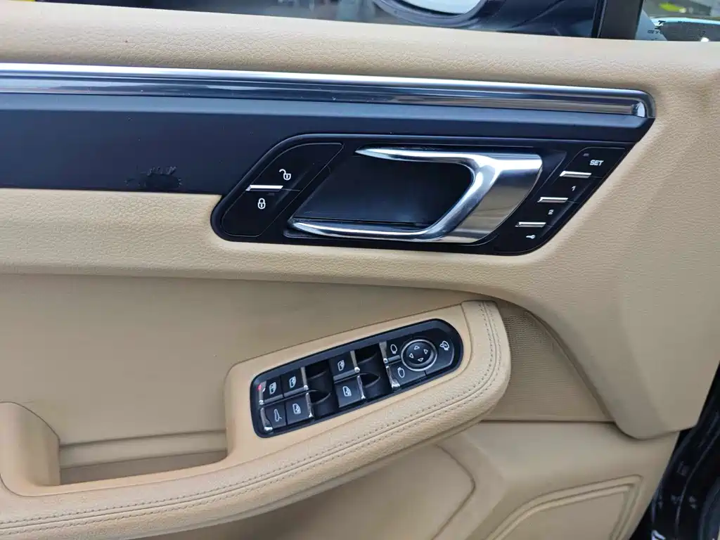 Porsche Macan 2015