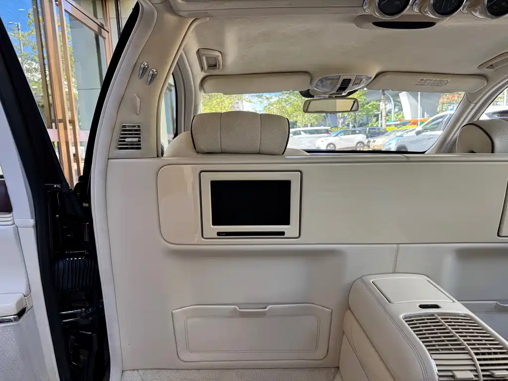 Maybach Maybach 2012 — фото 15