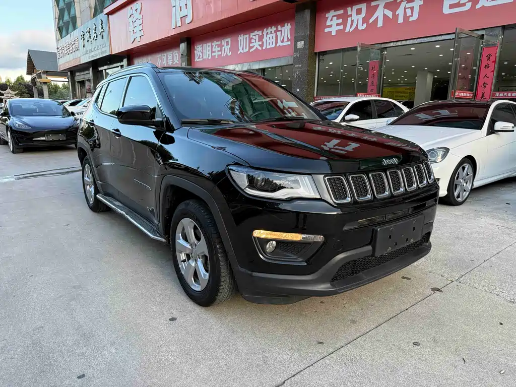 Jeep Compass 2018 — фото 3