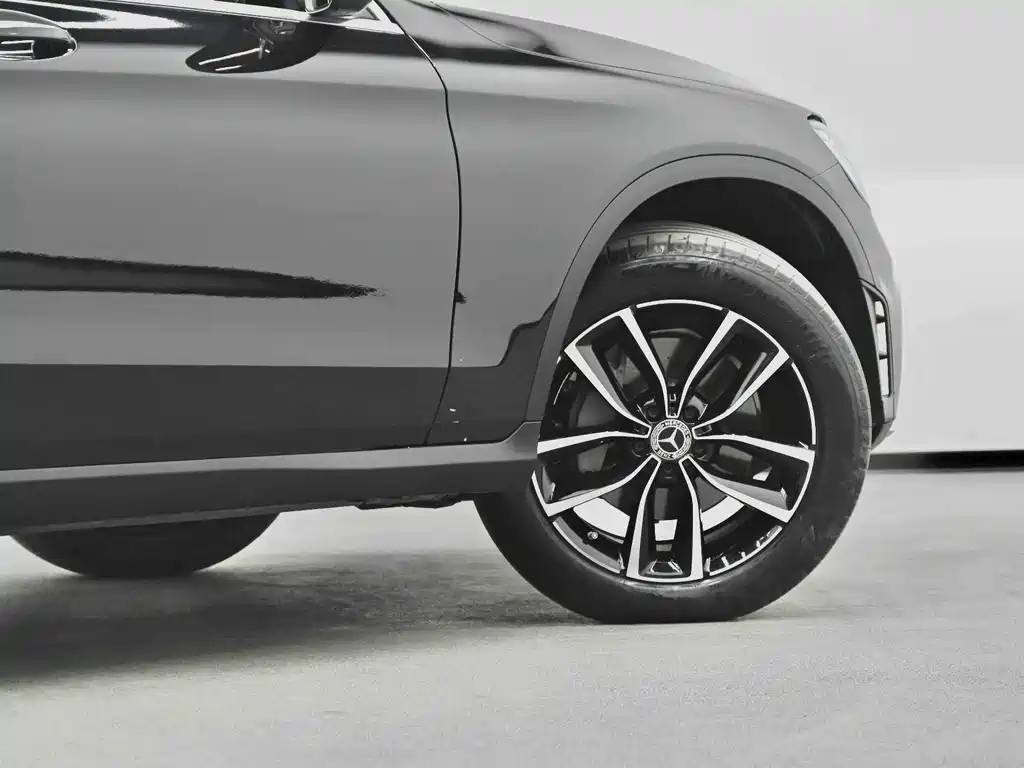 Mercedes-Benz GLC 2022 — фото 6