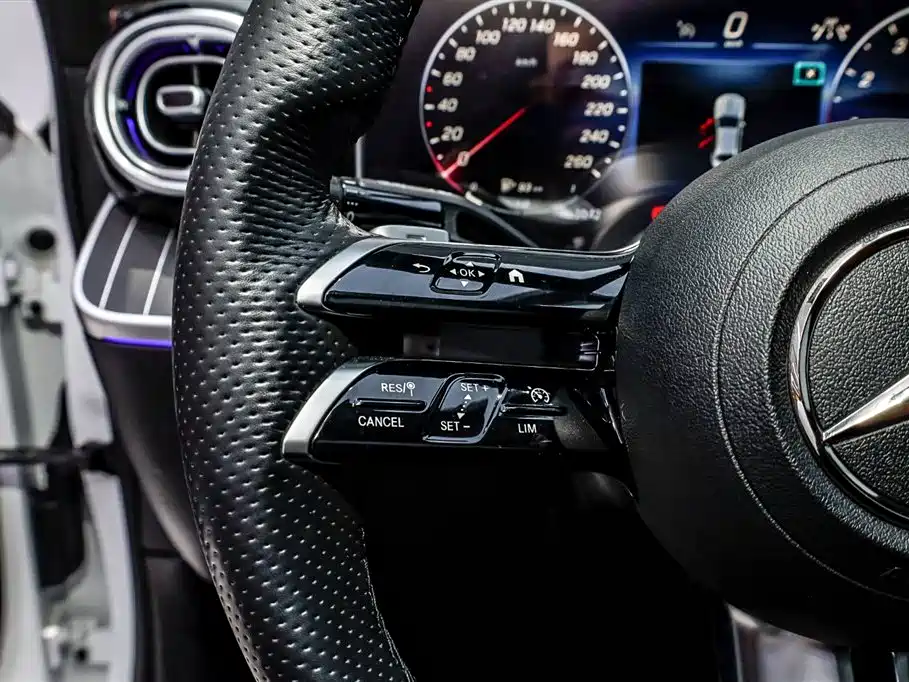 Mercedes-Benz C-Class 2022 — фото 13