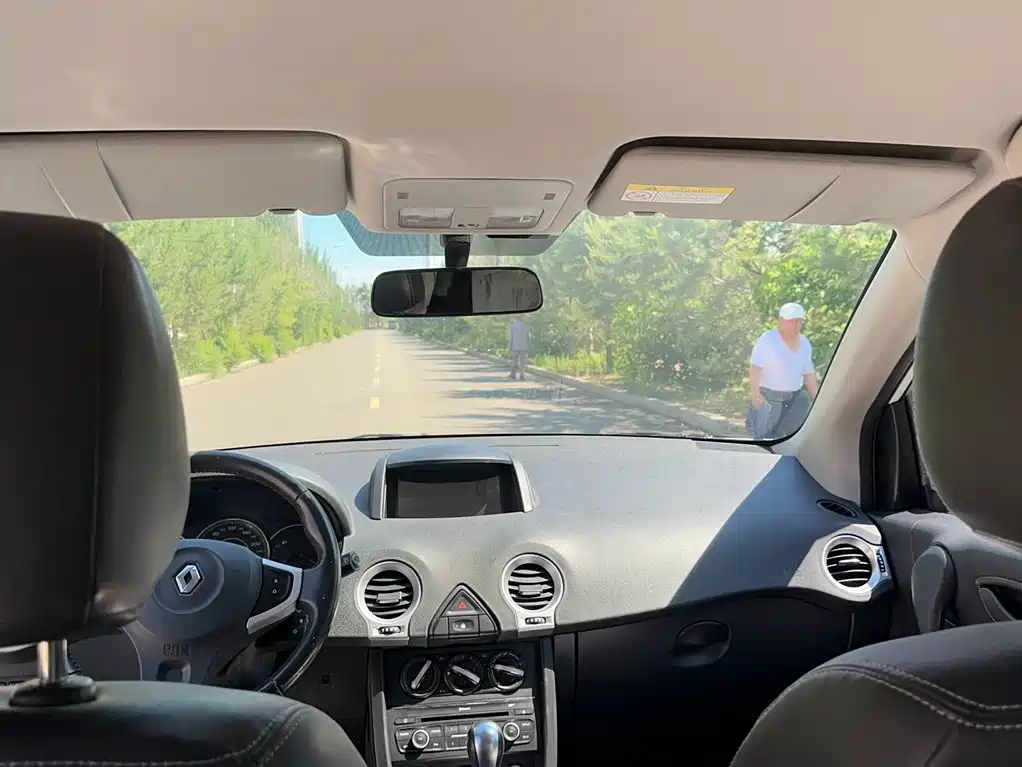 Renault Koleos 2015 — фото 22