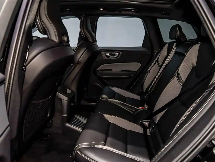 Volvo XC60 PHEV 2024 — фото 10