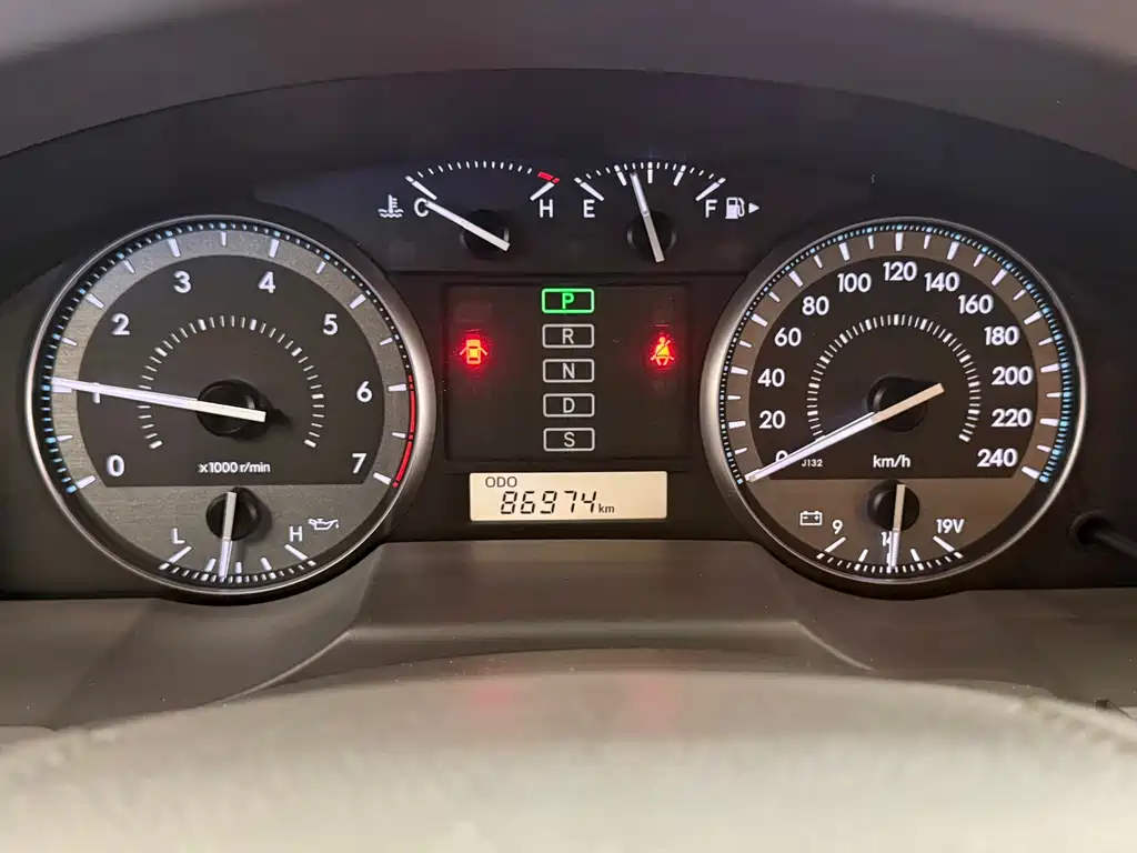 Toyota Land Cruiser 2020 — фото 10
