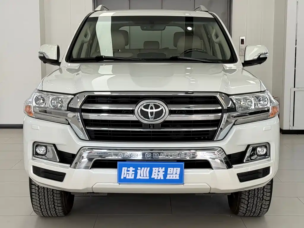 Toyota Land Cruiser 2020 — фото 3
