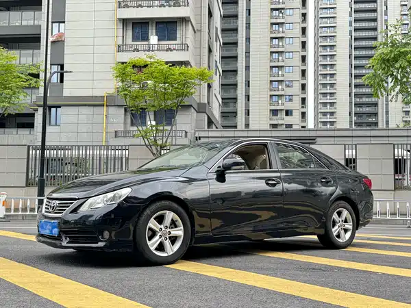Toyota Reiz 2010