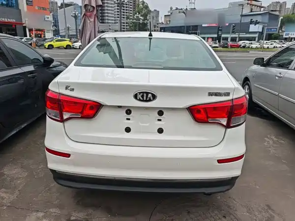 Kia K2 2015