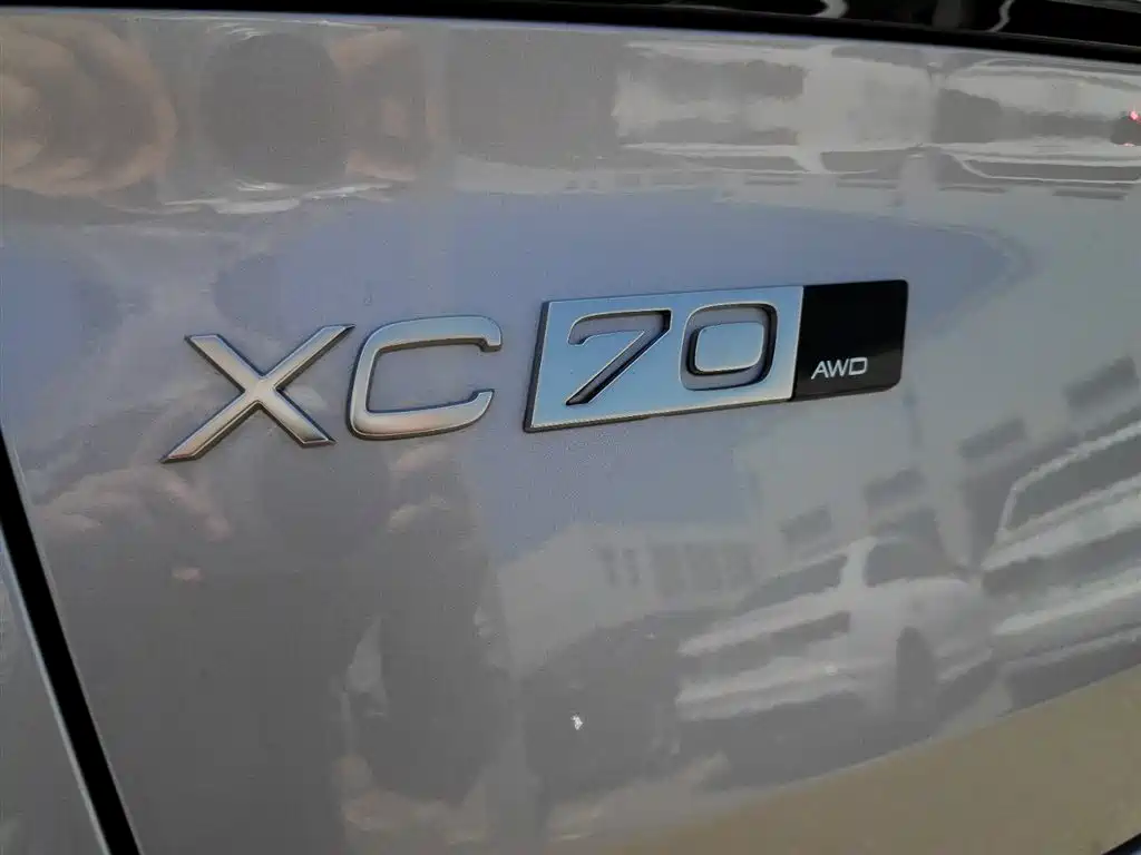 Volvo XC70 Plug-In Hybrid 2026 — фото 18
