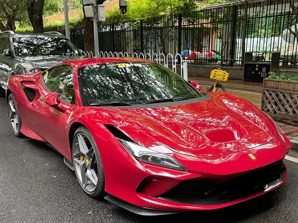 Ferrari F8 2021