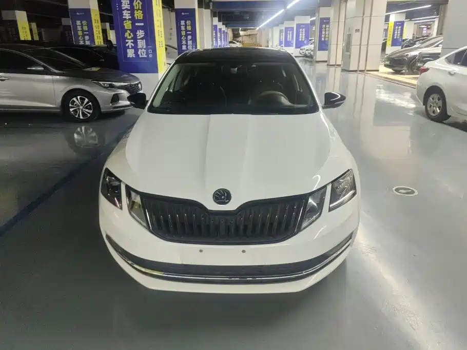 Skoda Octavia 2018 — фото 2