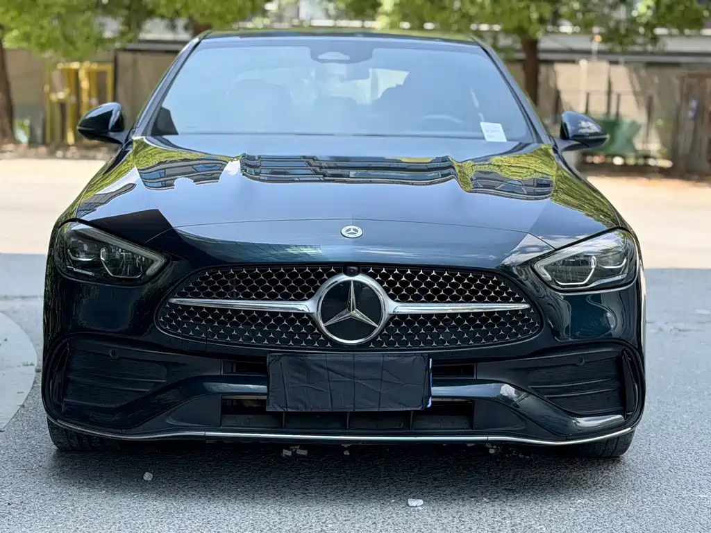 Mercedes-Benz C-Class 2024