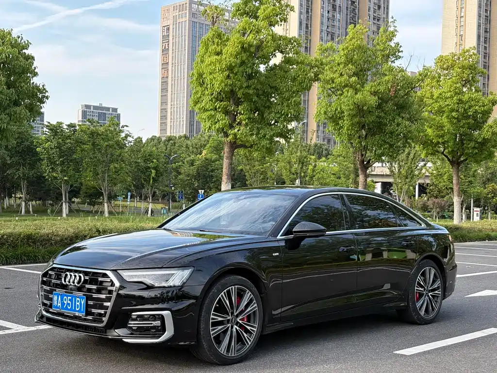 Audi A6L 2024 — фото 1